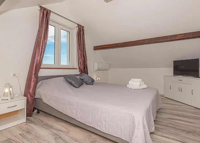 In - Miljevci Vikendica