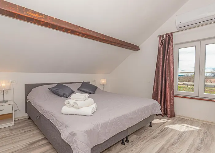 In - Miljevci Vikendica Kaocine