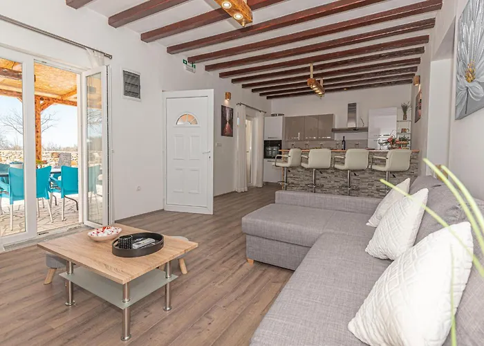 In - Miljevci Vikendica Kaocine