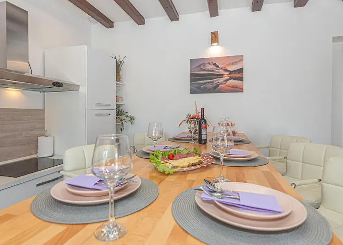 Vikendica In - Miljevci